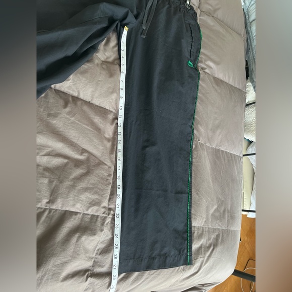 Nike Track Pants Vintage.  Black with Green Piping & Swoosh. Size-XL (16-18) - Picture 11 of 13